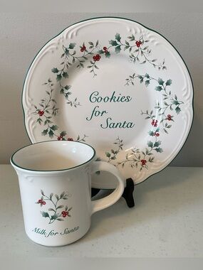 Vintage Pfaltzgraff Winterberry Milk and Cookies for Santa Plate and Mug Set